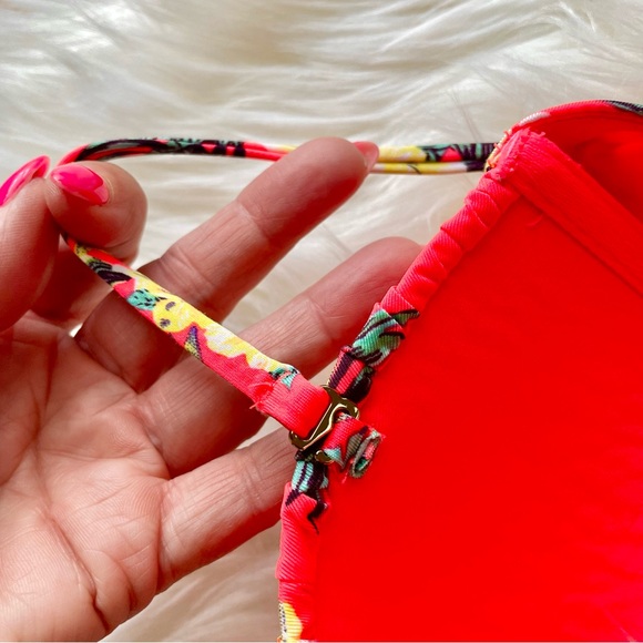3/$30 H & M Tropical Floral Neon Orange  
Bandeau Bikini with Straps Size 6 - Picture 7 of 15